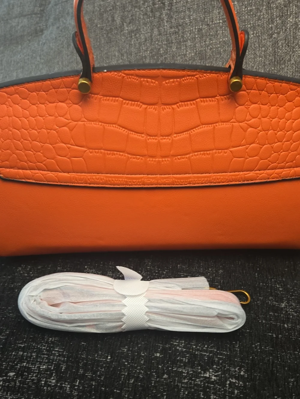 be inspired inp8redshoulder bag